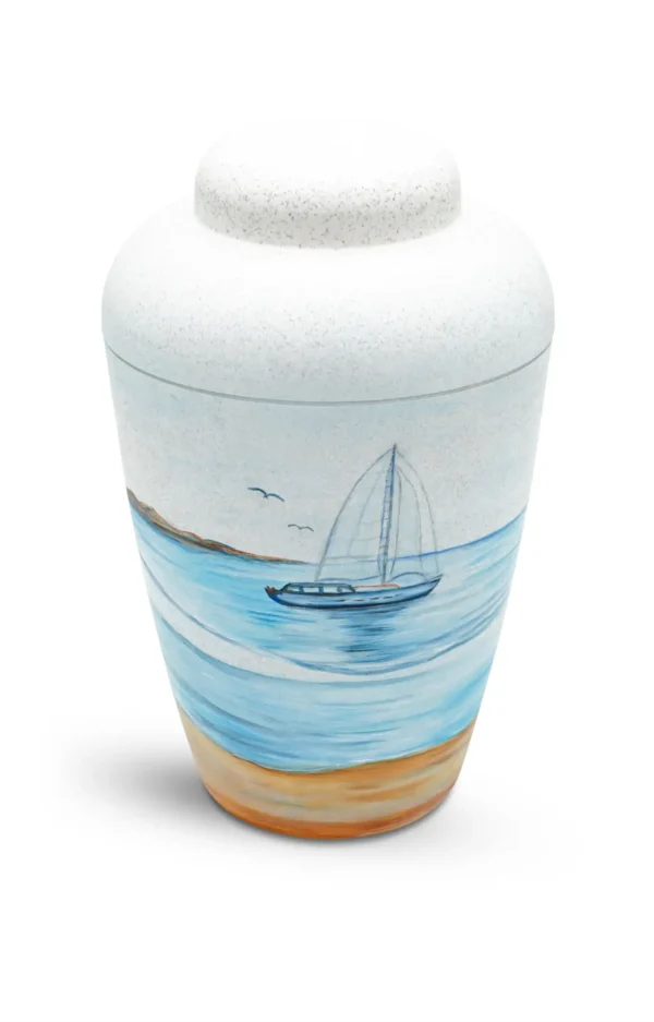 Bio Urne handbemalt mit Segelboot auf dem Meer